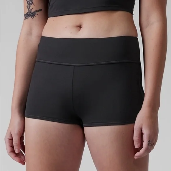 NWT Athleta Sand Sprint Short - Picture 1 of 5